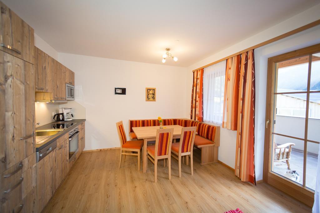 Vila Rojerhof Schladming Pokoj fotografie